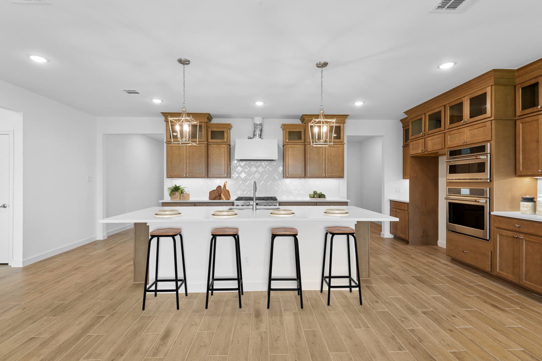 Kitchen with upper glass cabinets