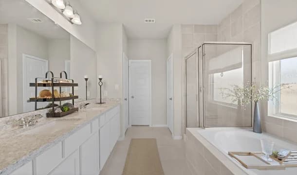 Park Lakes East Darlington II Owners Bath