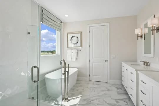 134702 Salerno Reserve Vallejo Primary Bathroom Classic Palette 4 Level 3