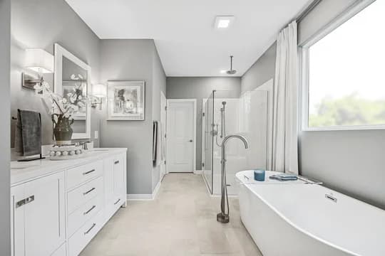 Lighthouse Bluffs Evora Primary Bath Classic Palette 6 Level 1