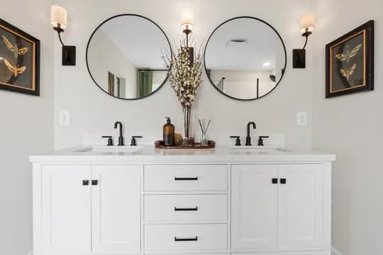 Woodfield Baltic Primary Bath Farmhouse Palette 5 Level 1