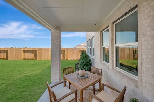 Bergamo Seaview covered patio Loft Palette 6 Level 1