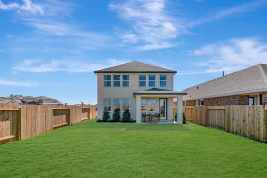 Bergamo Seaview backyard Loft Palette 6 Level 1