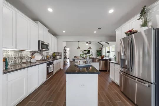 65201 River Farms Chase Kitchen